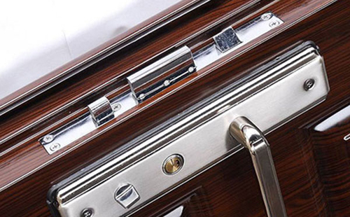 兴国24小时上门开锁公司